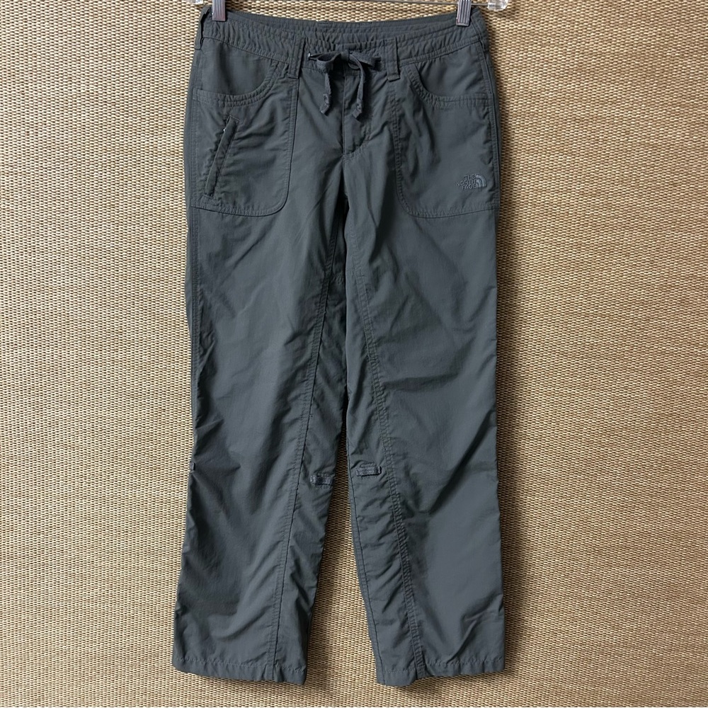 The North Face Pants Womens 2 Short Gray Nylon Convertible Length Hiking Camping